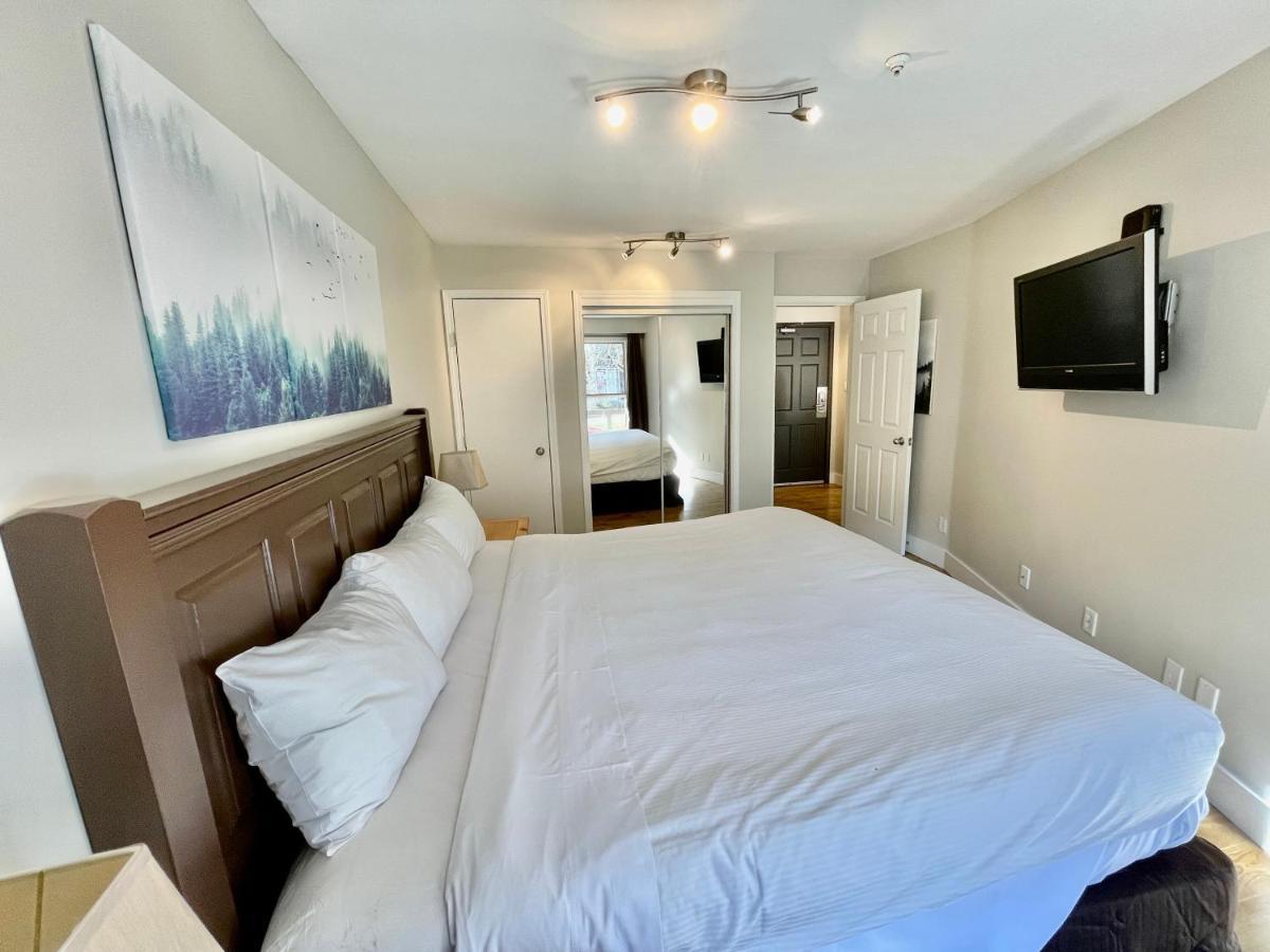 Best Ski In Ski Out Condo At Уислър Екстериор снимка